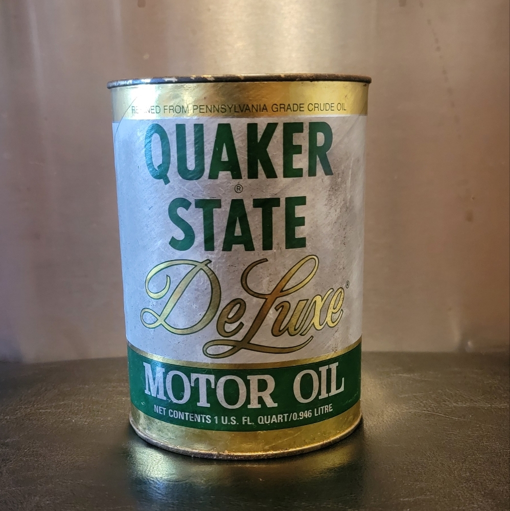 Vintage Quaker State DeLux oil can